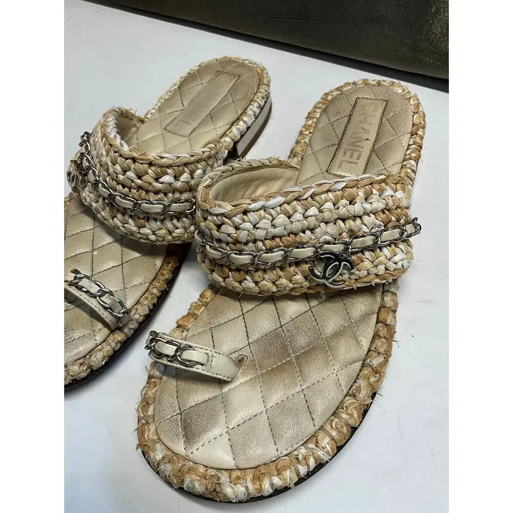 CHANEL size 38